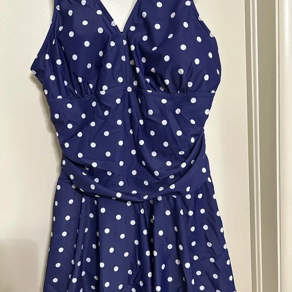 Polka Dot Womens Plus Size One Piece Swimsuit - Picture 2 of 9